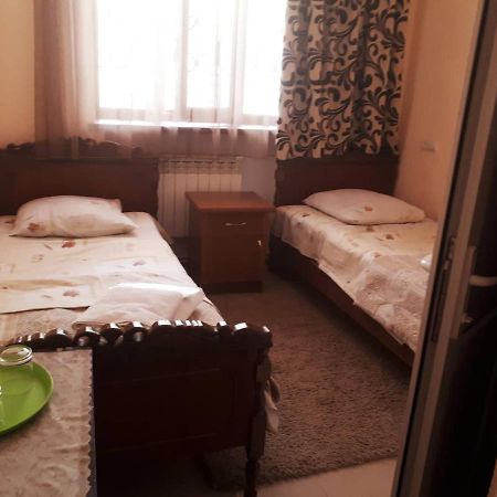 Hotel Vivas Goris Exterior photo