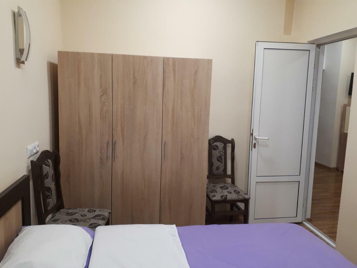 Hotel Vivas Goris Exterior photo