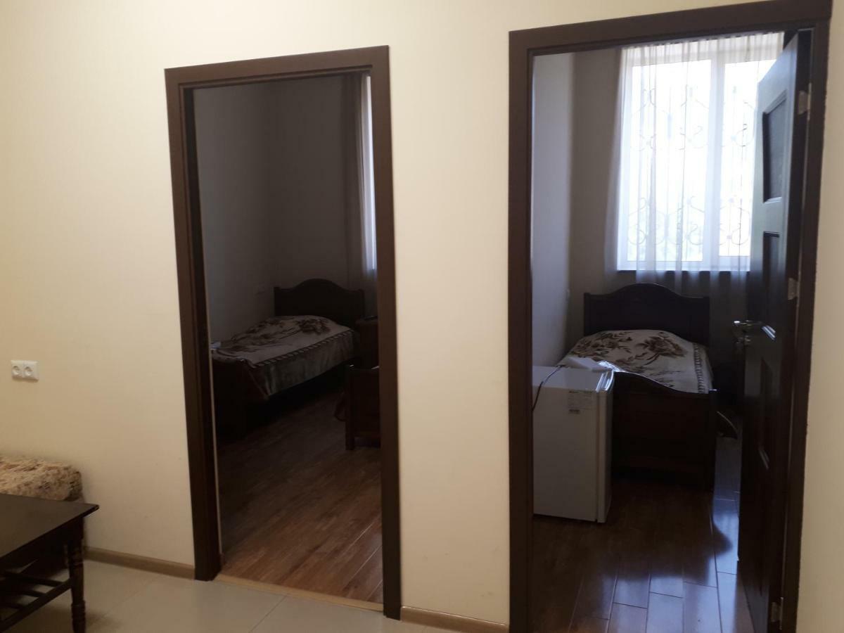 Hotel Vivas Goris Exterior photo