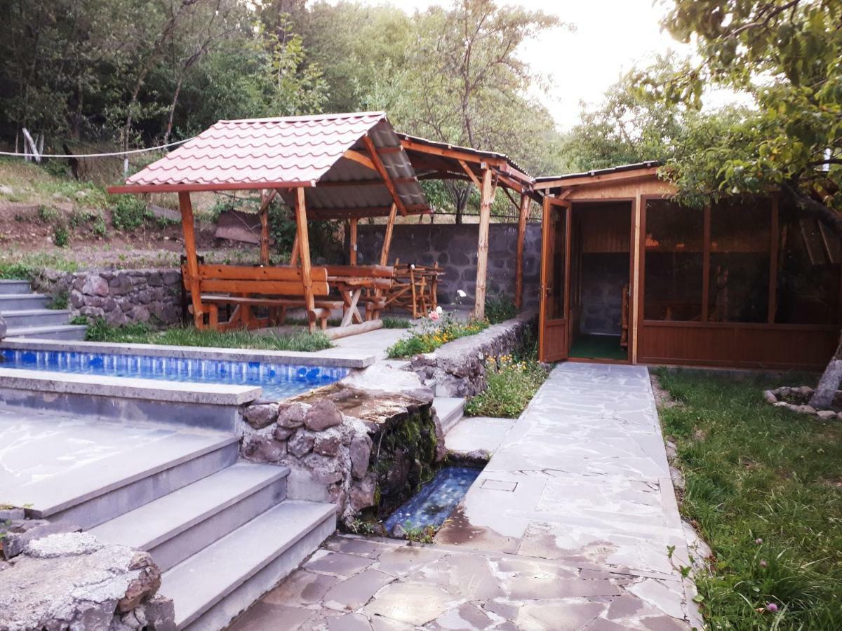 Hotel Vivas Goris Exterior photo