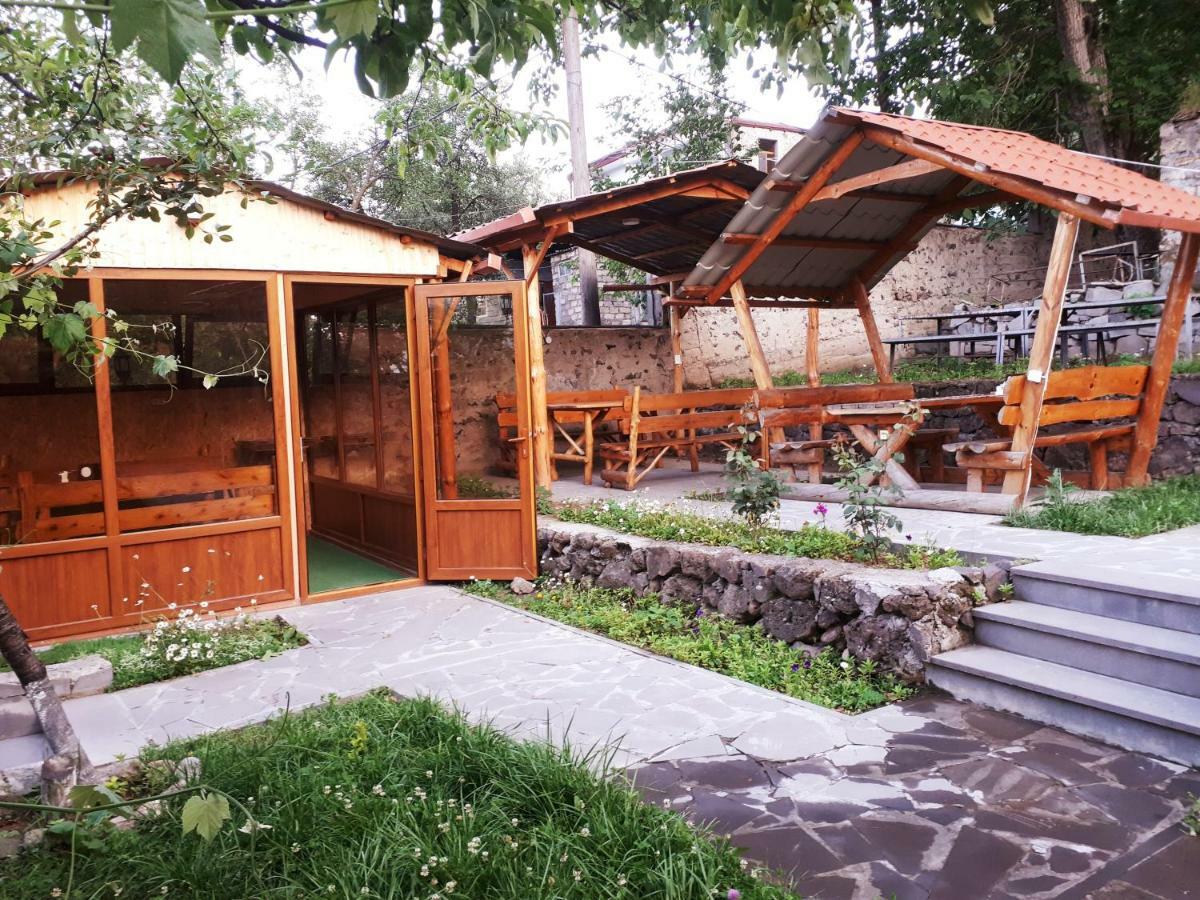 Hotel Vivas Goris Exterior photo