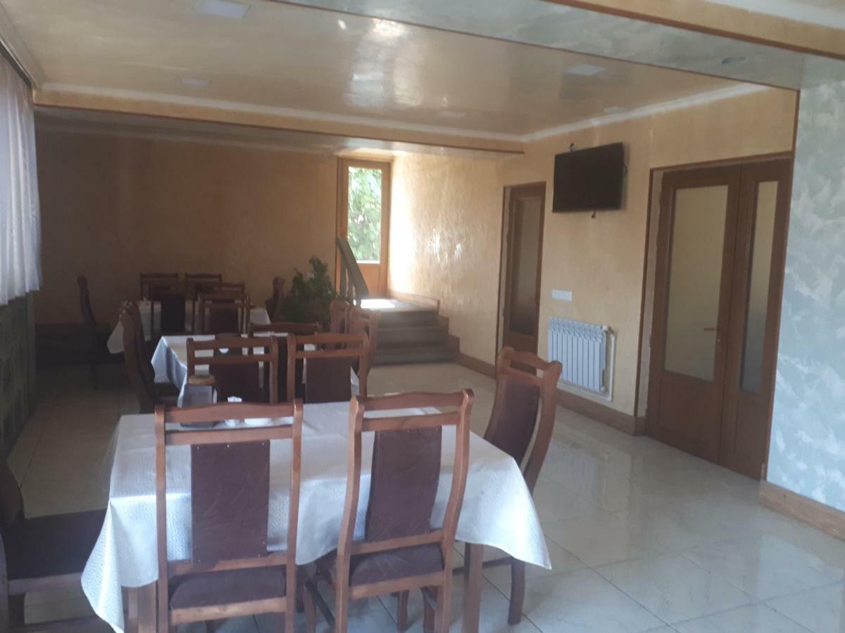 Hotel Vivas Goris Exterior photo